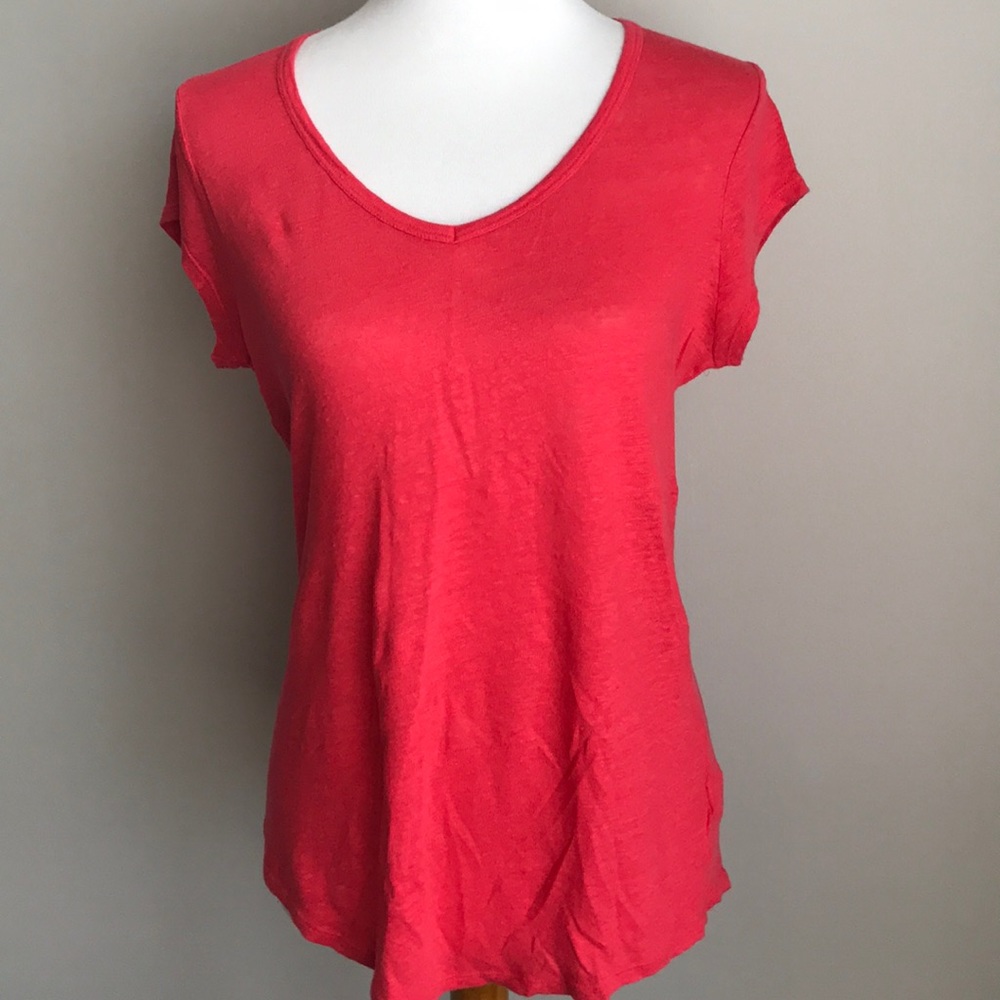 ❤️Crown & Ivy ❤️ 100% linen tee! Size Small